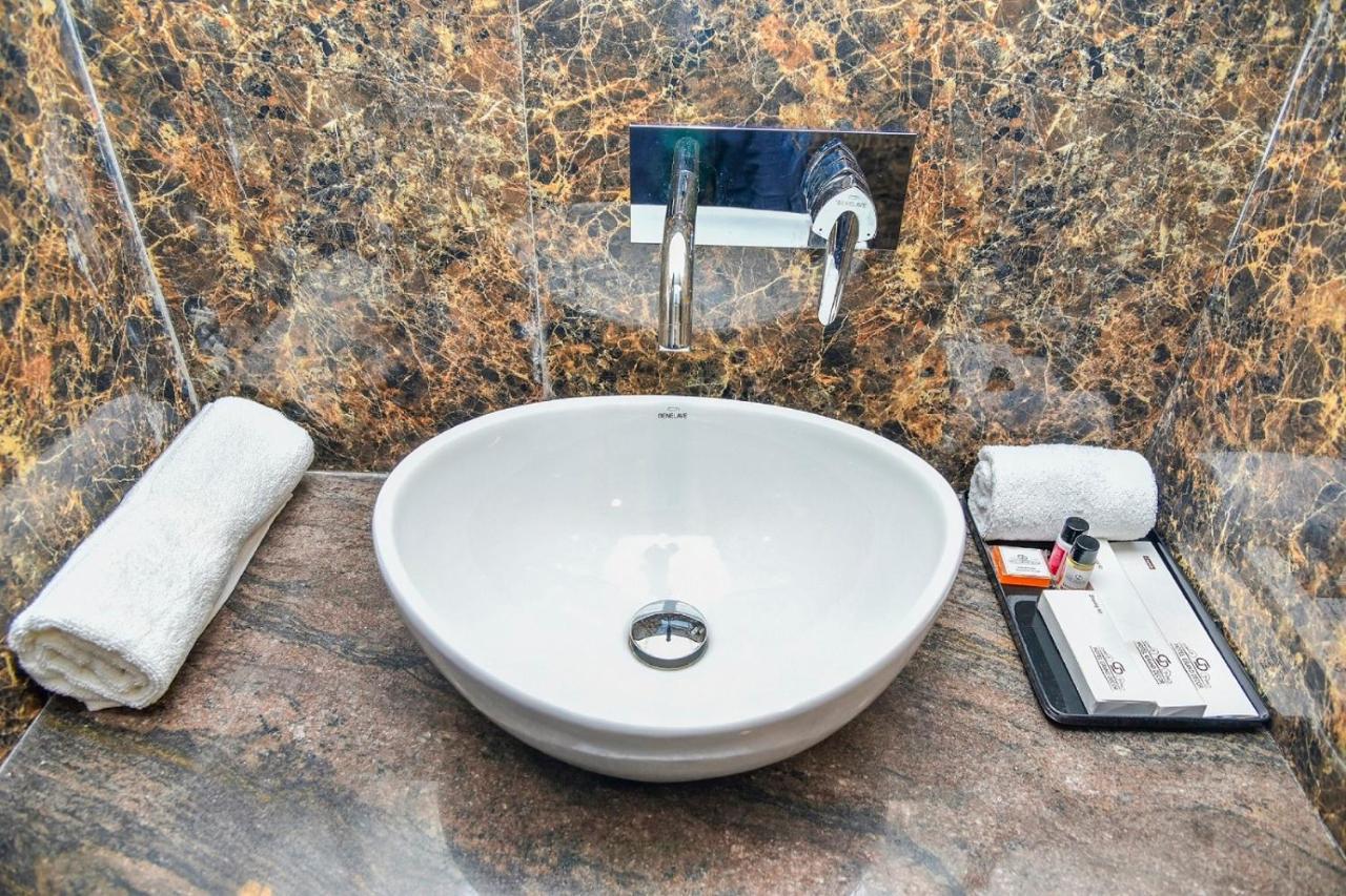 Hotel Suncity Plaza, Sitapura, Jaipur Phòng bức ảnh
