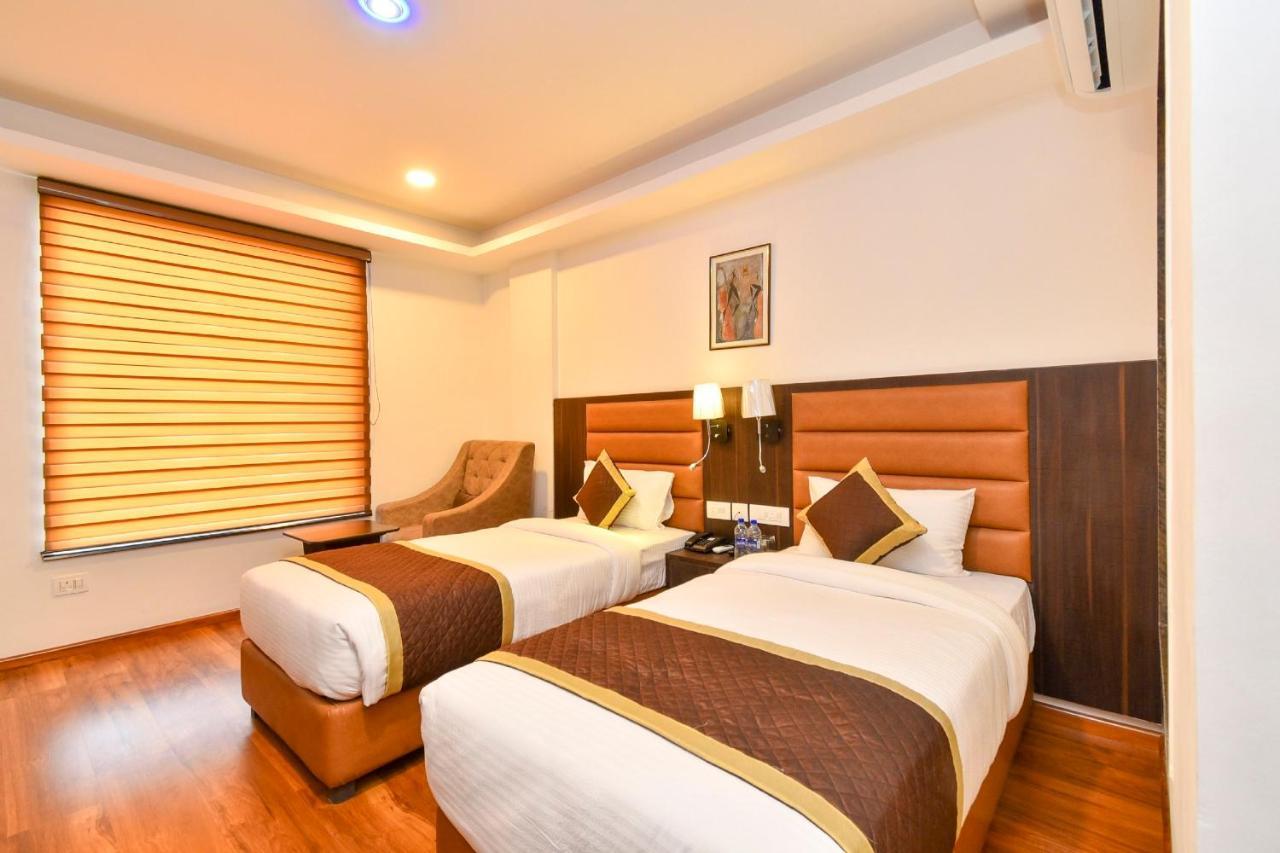 Hotel Suncity Plaza, Sitapura, Jaipur Phòng bức ảnh